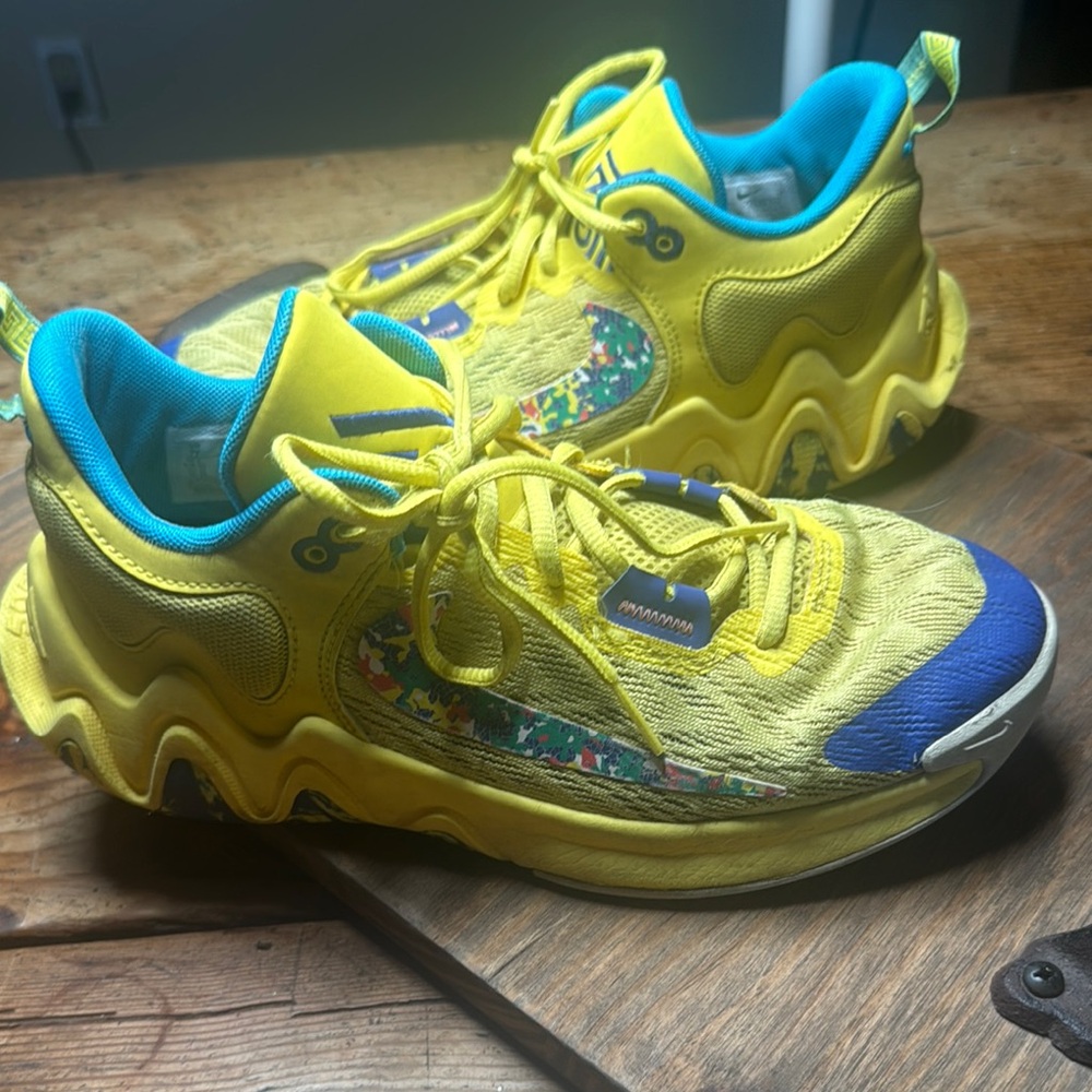 Nike Giannis Immortality 2